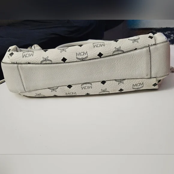 MCM White Leather Bag - Picture 15 of 16
